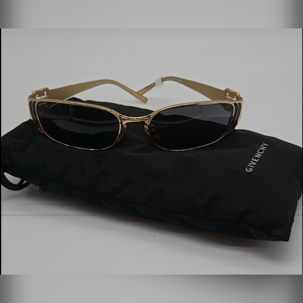 Givenchy 4G Liquid Metal GV40099U